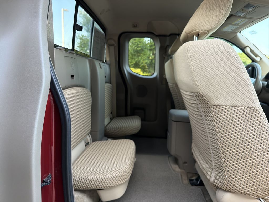 2016 Nissan Frontier 14