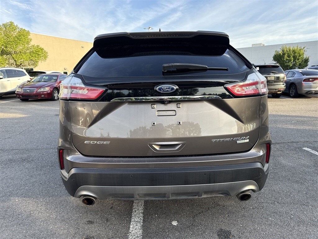 2019 Ford Edge Titanium photo 4