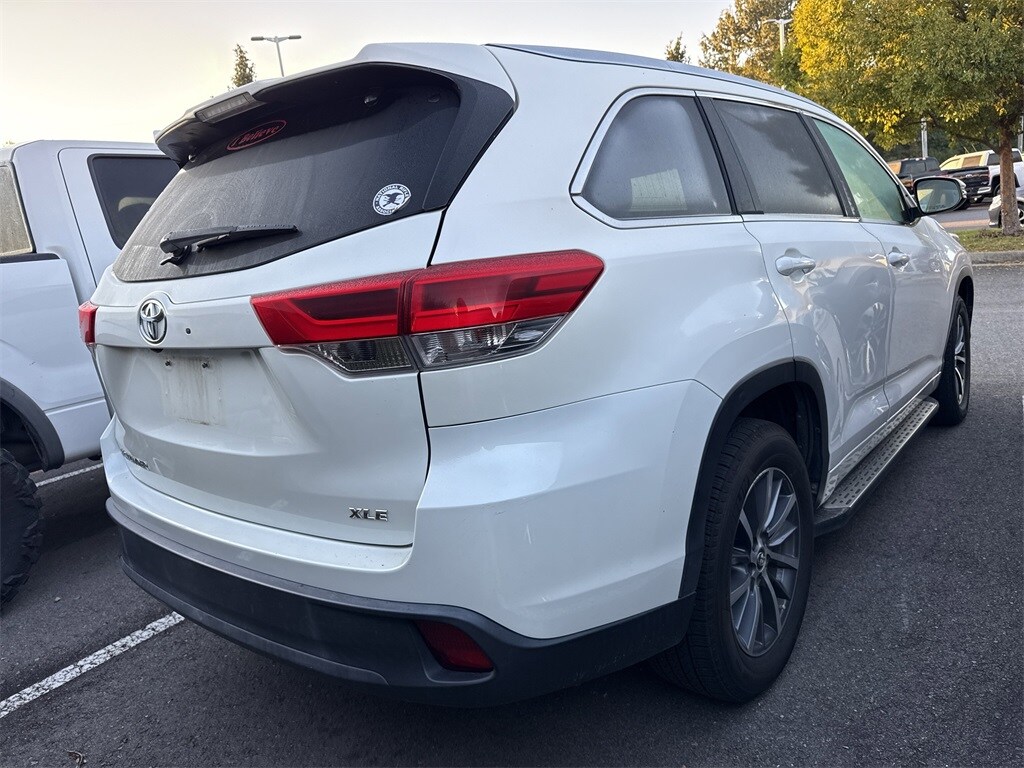 2017 Toyota Highlander XLE photo 4