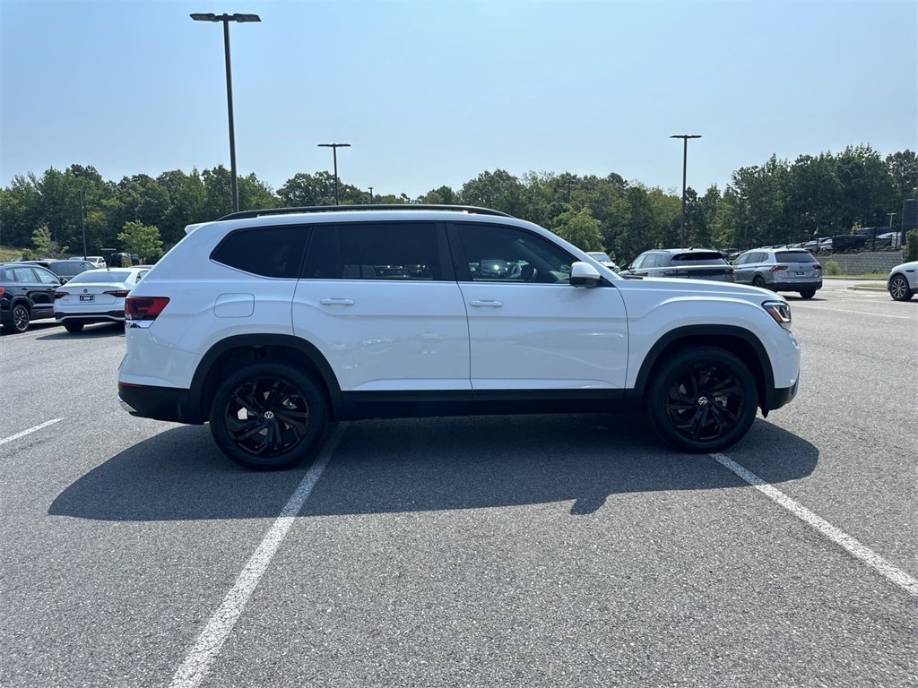 Used 2023 Volkswagen Atlas SE w/Tech with VIN 1V2WR2CA3PC552292 for sale in Little Rock, AR