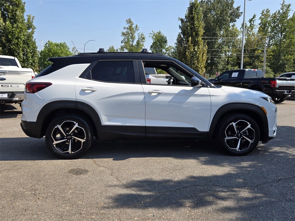 2021 Chevrolet Trailblazer RS photo 2