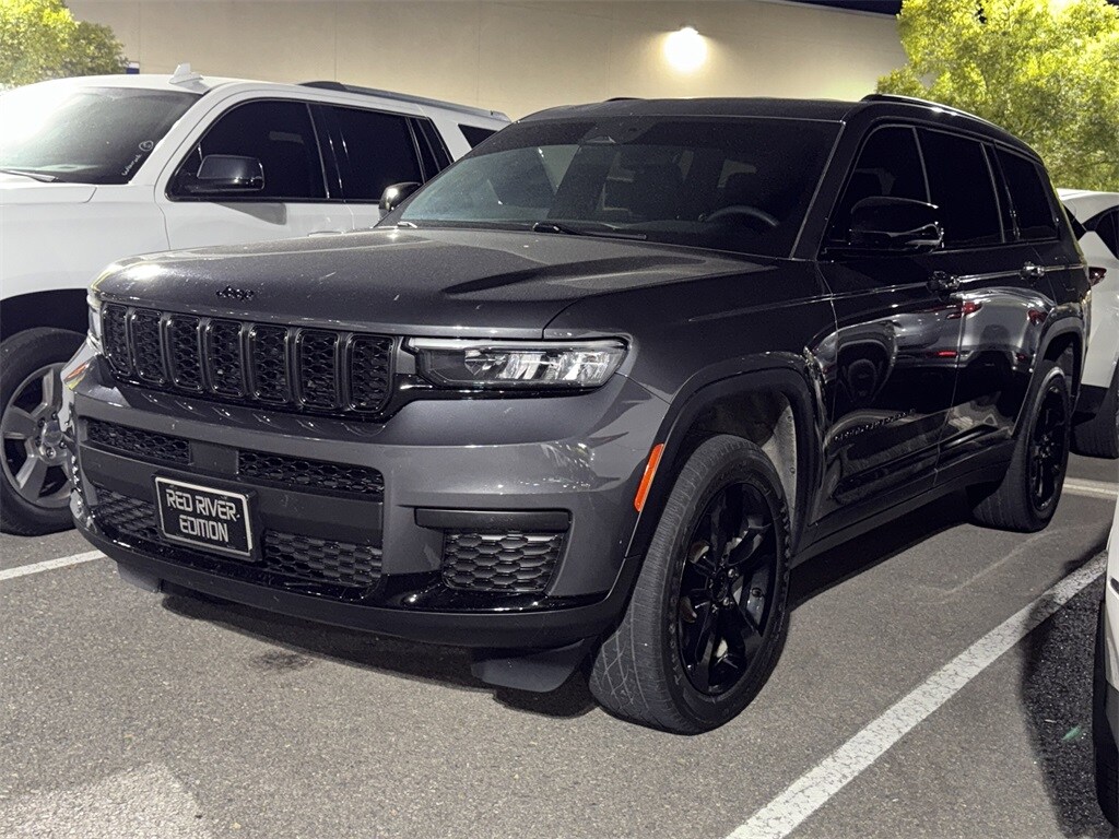 2023 Jeep Grand Cherokee Altitude photo 3