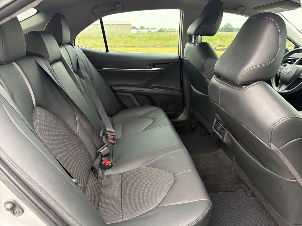 2022 Toyota Camry XSE - Photo 17