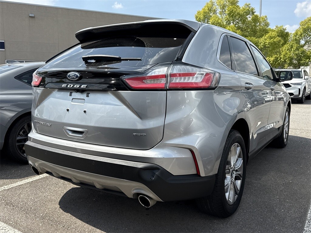 2022 Ford Edge Titanium photo 3