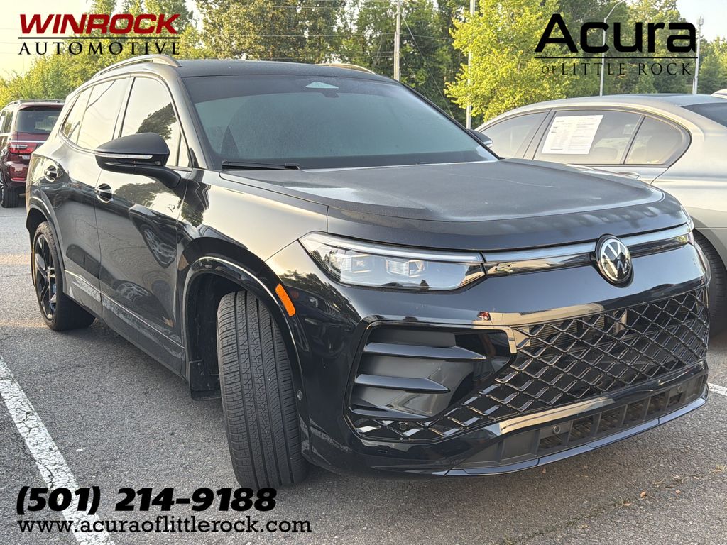 2026 Volkswagen Tiguan 2.0T SE R-Line Black's photo