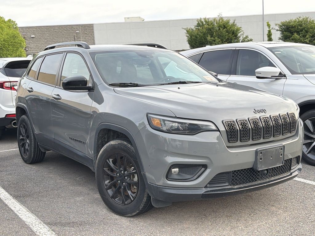 Used 2023 Jeep Cherokee Altitude Lux SUV