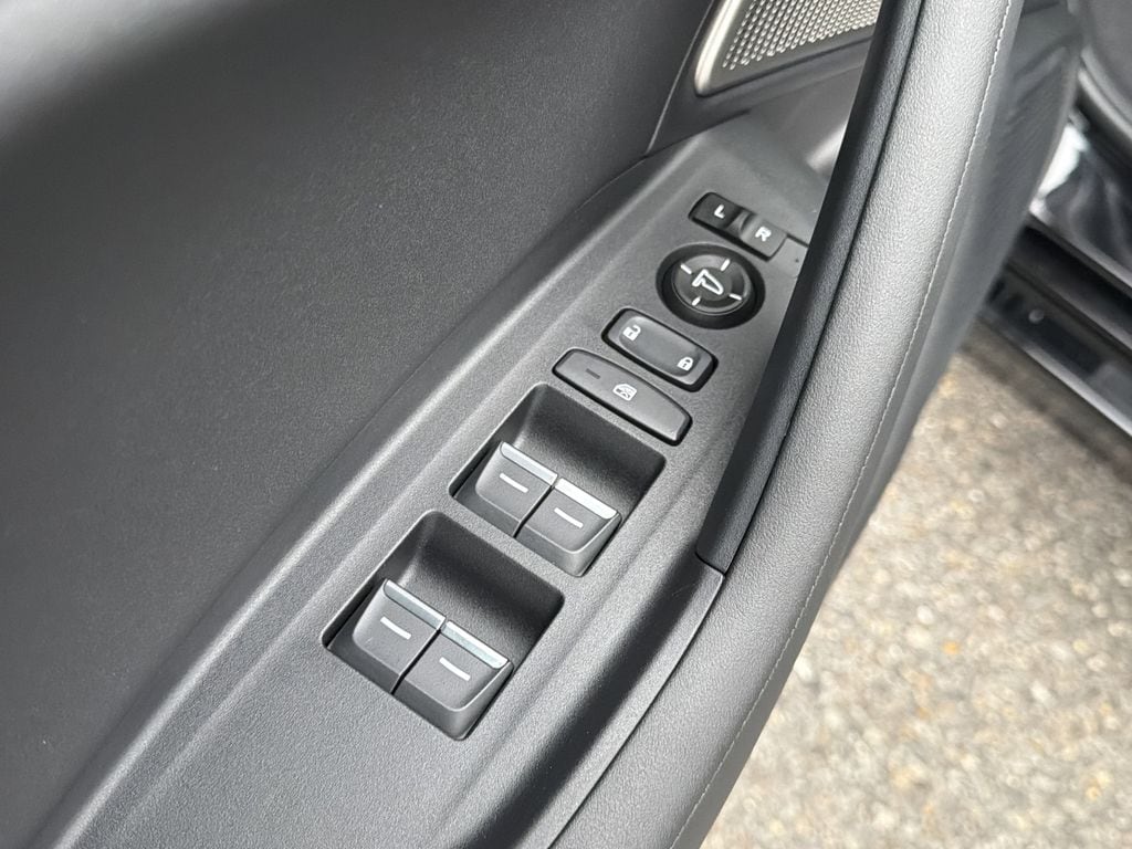 2025 Acura TLX 23