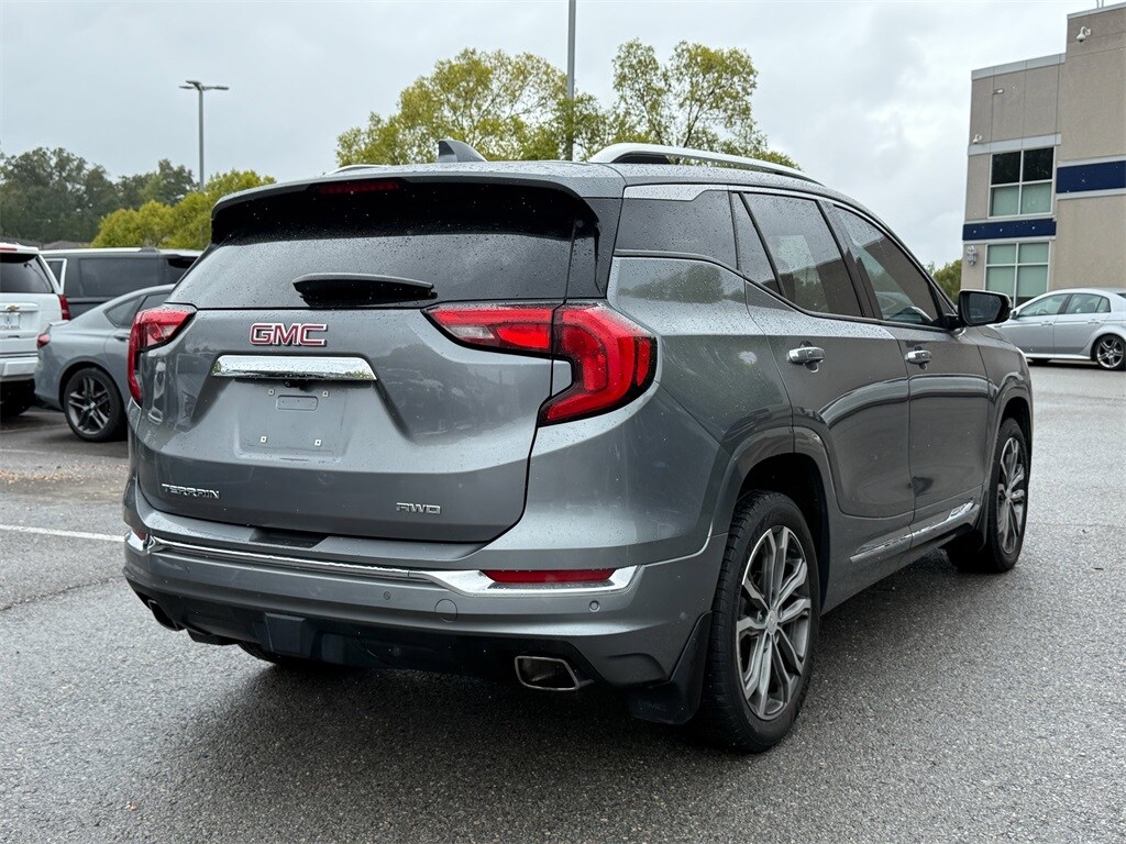 2020 Gmc Terrain Denali photo 2