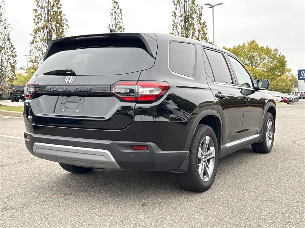 Used 2023 Honda Pilot EX-L 8 Passenger SUV
