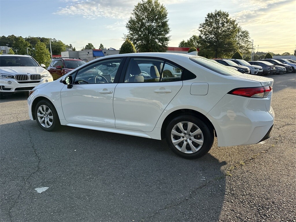 2024 Toyota Corolla LE photo 4