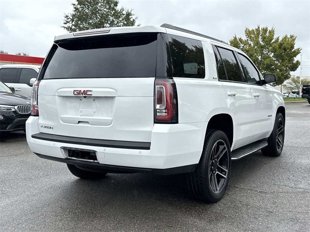 2017 Gmc Yukon SLE photo 2