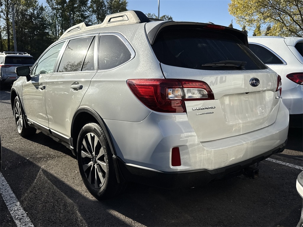 Used 2015 Subaru Outback 2.5i Limited w/Moonroof/KeylessAccess/Nav/EyeSight SUV