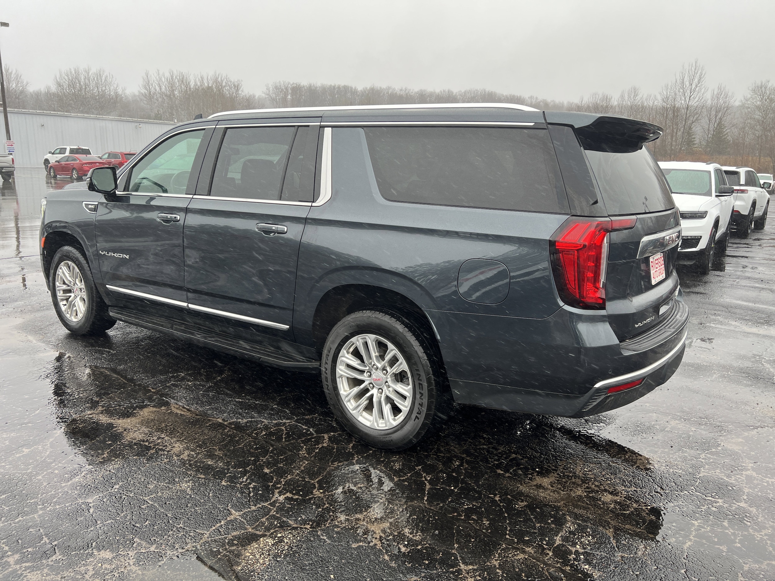 2021 GMC Yukon XL SLT's photo