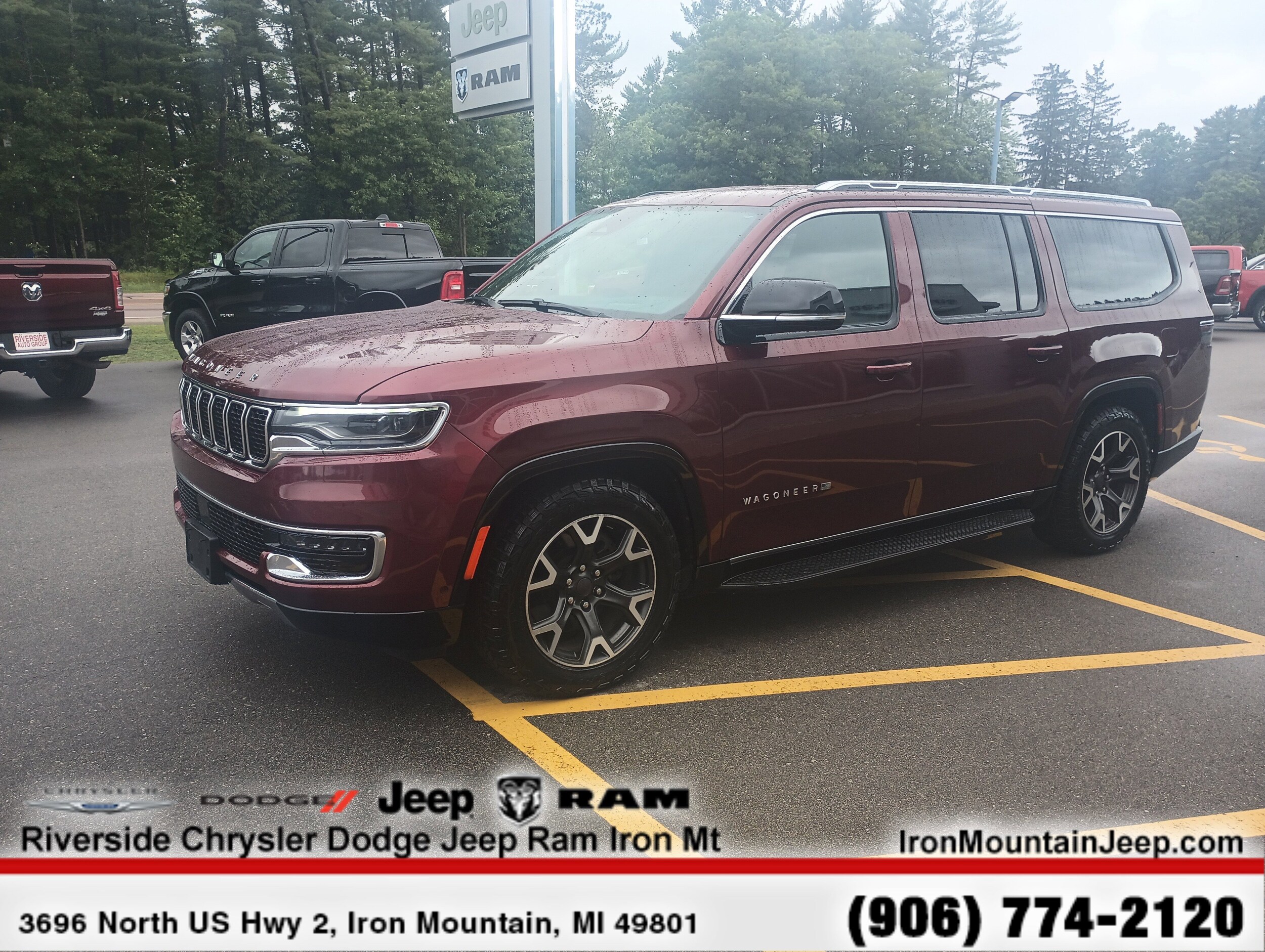 2023 Jeep Wagoneer L Series III photo 3