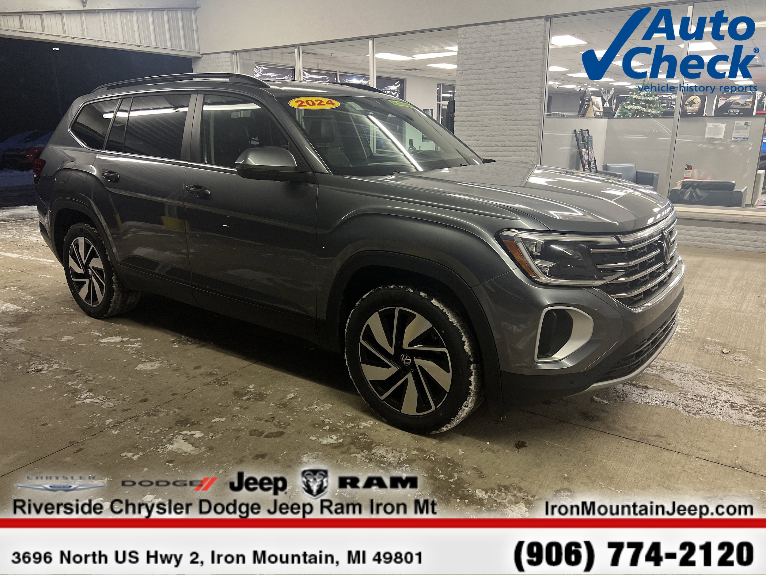 2024 Volkswagen Atlas SE w/Tech's photo