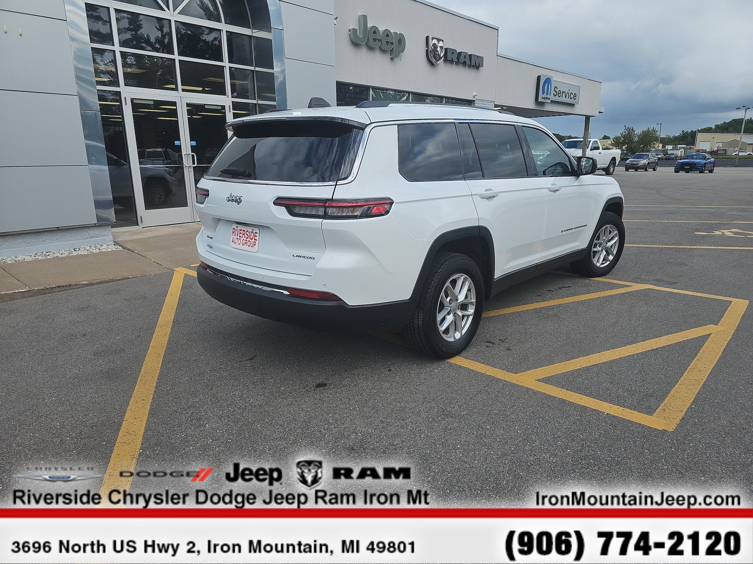 2023 Jeep Grand Cherokee L Laredo - Photo 8