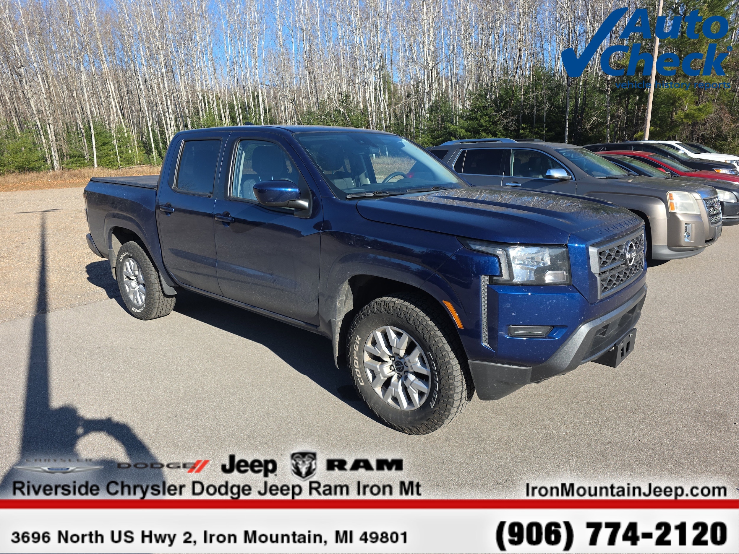 2022 Nissan Frontier SV's photo