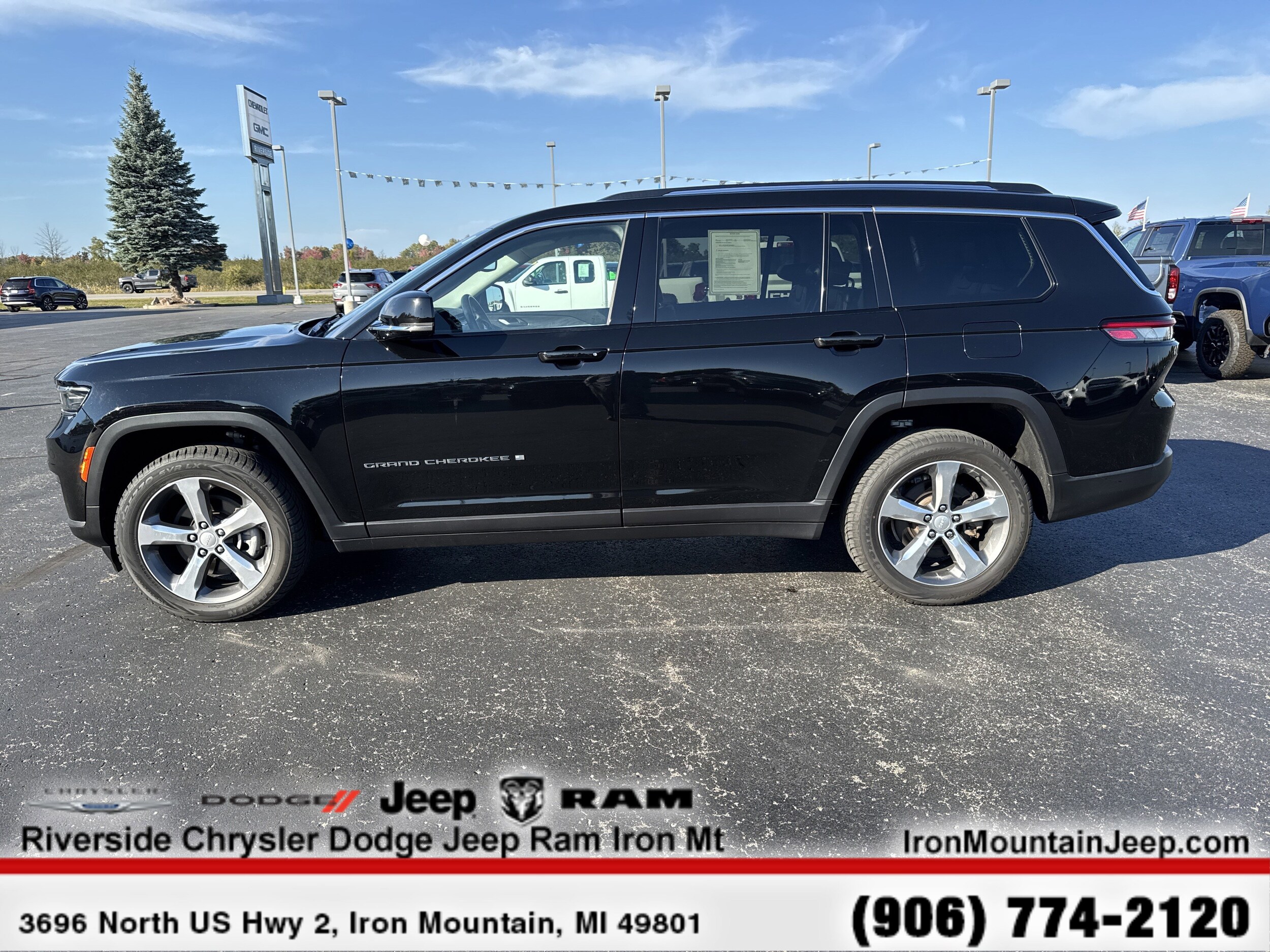 2022 Jeep Grand Cherokee Limited photo 2