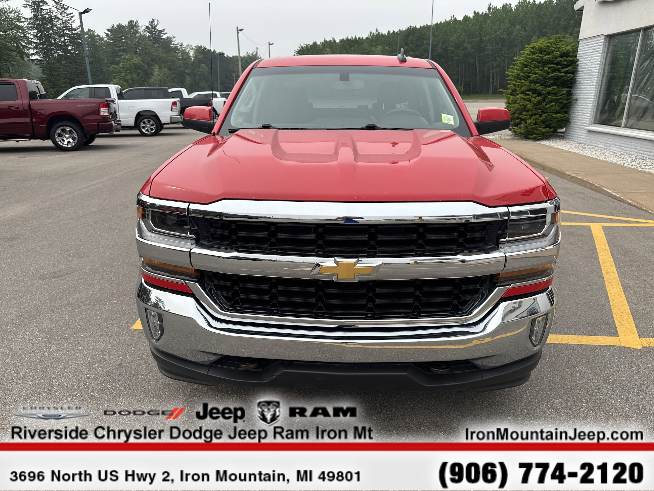 Used 2017 Chevrolet Silverado 1500 LT with VIN 3GCUKREC0HG128278 for sale in Iron Mountain, MI