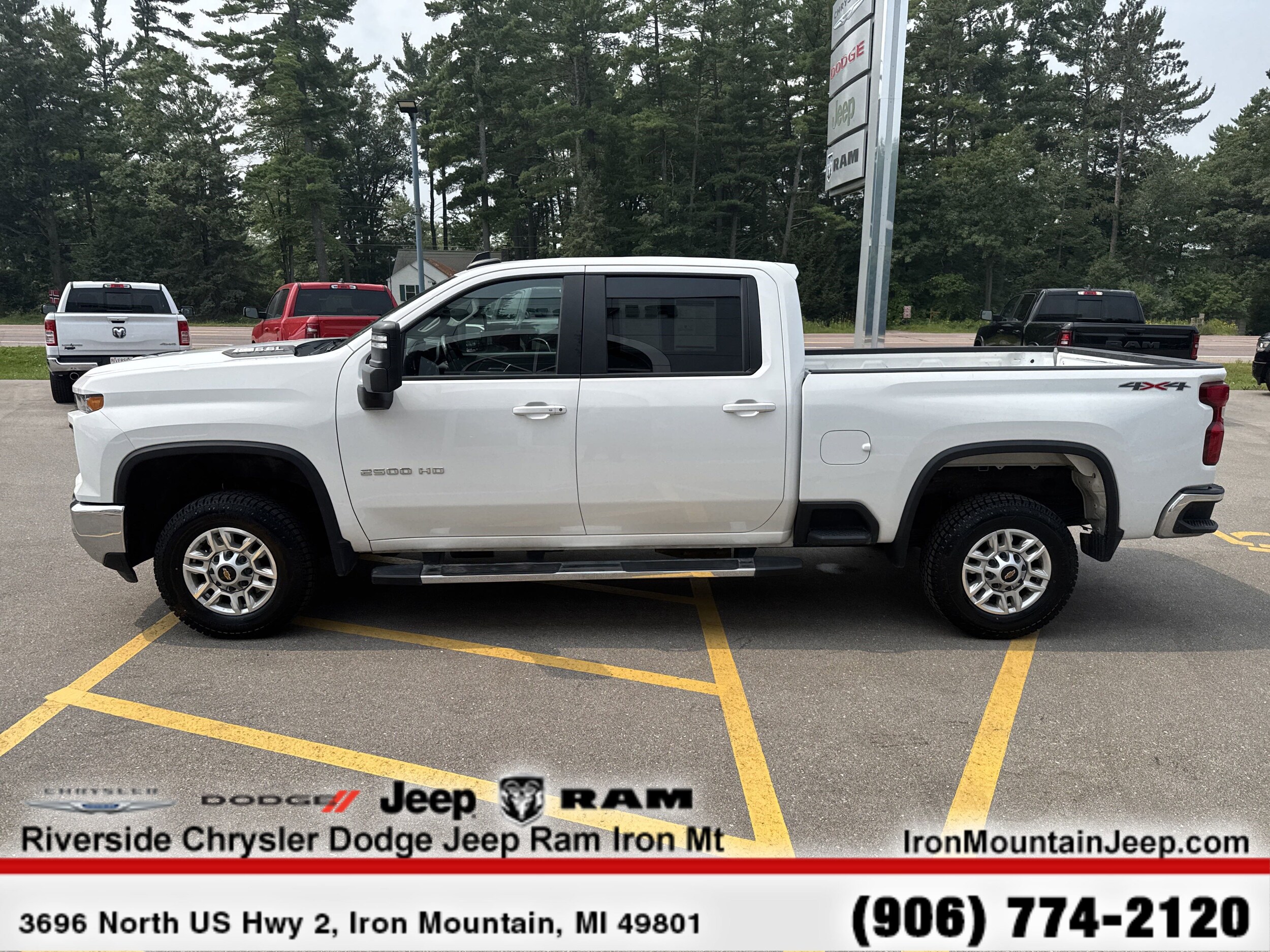 2024 Chevrolet Silverado 2500HD LT photo 4