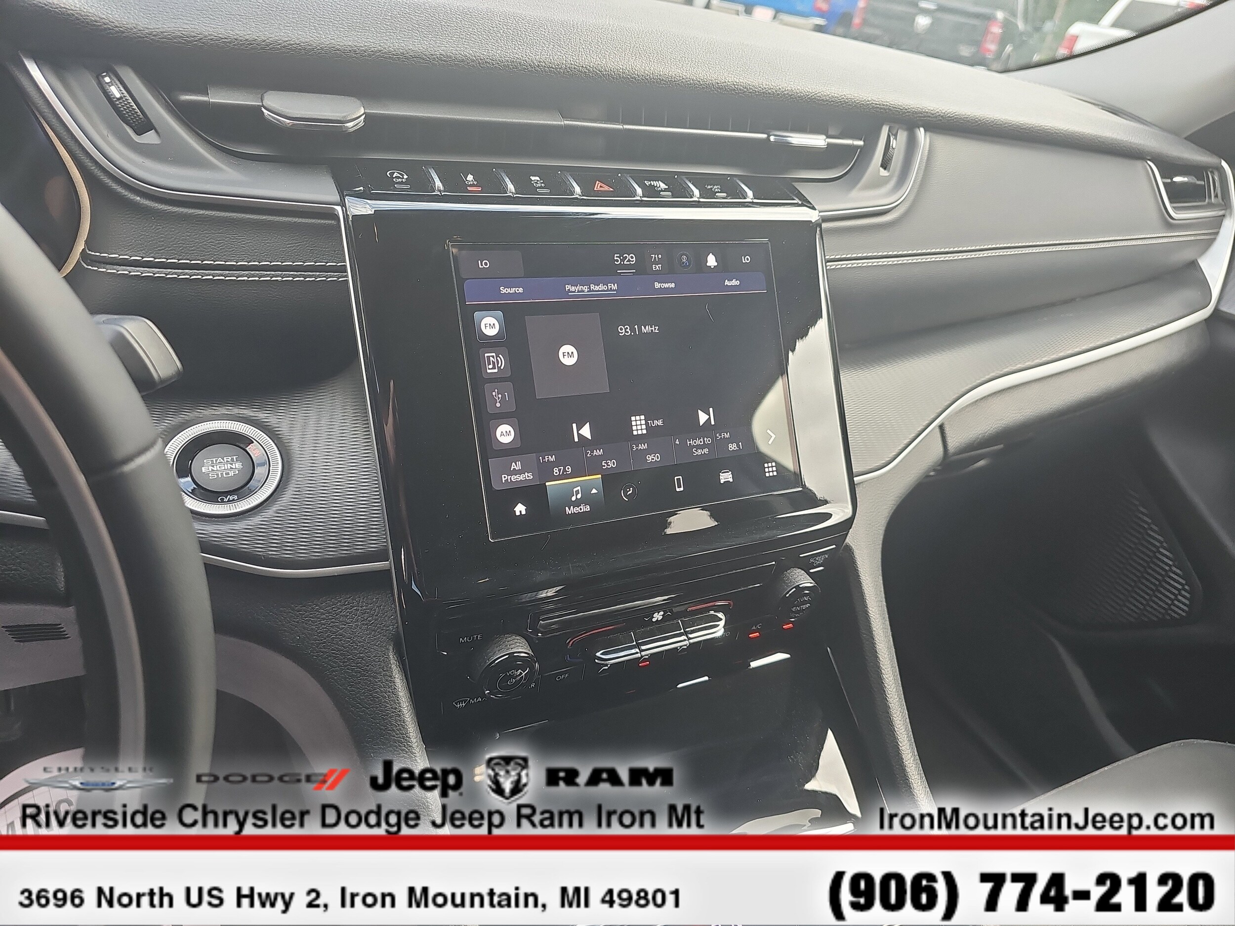 2023 Jeep Grand Cherokee L Laredo - Photo 17