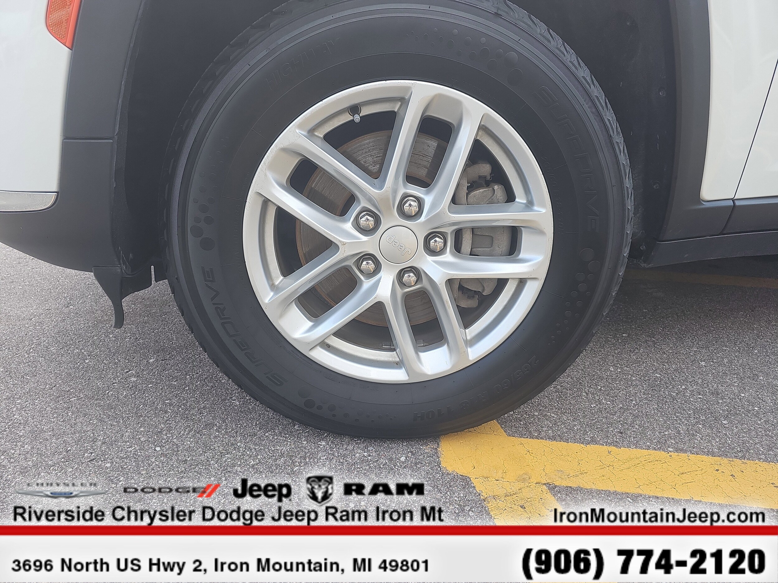 2023 Jeep Grand Cherokee L Laredo - Photo 11