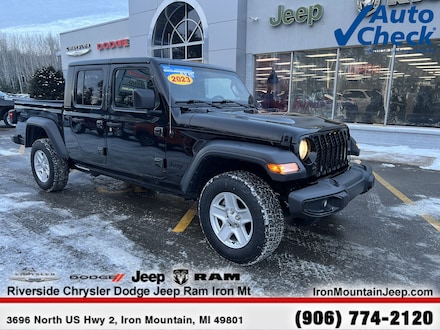 2023 Jeep Gladiator Sport Truck Crew Cab