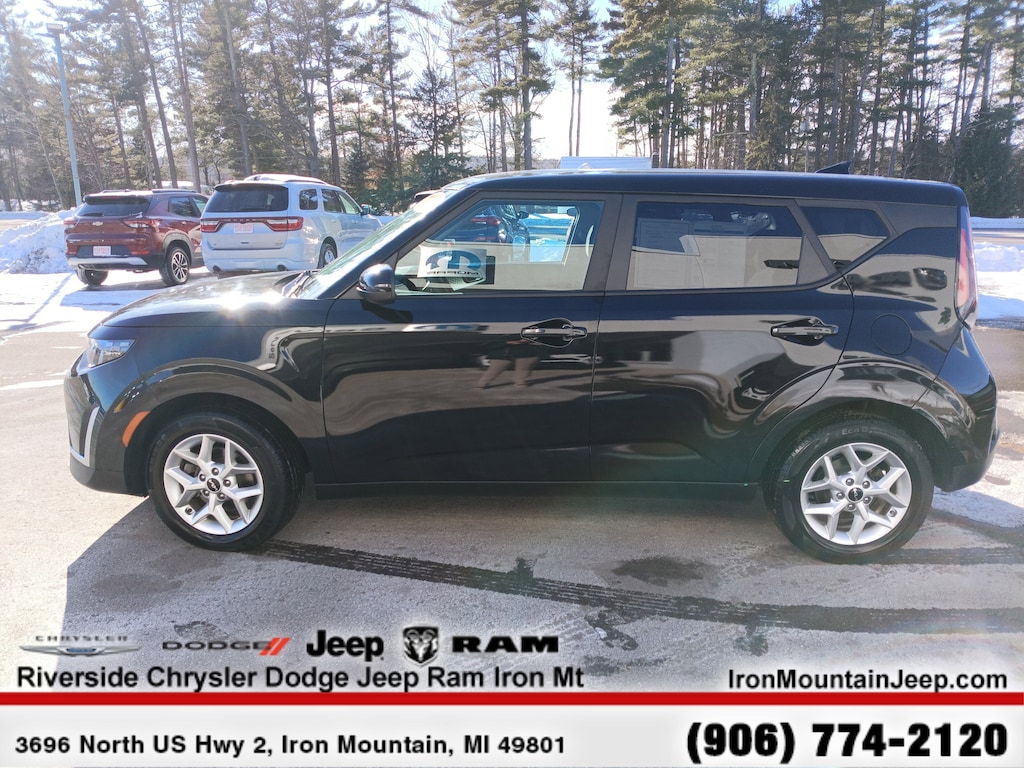 Certified 2023 Kia Soul LX LX IVT