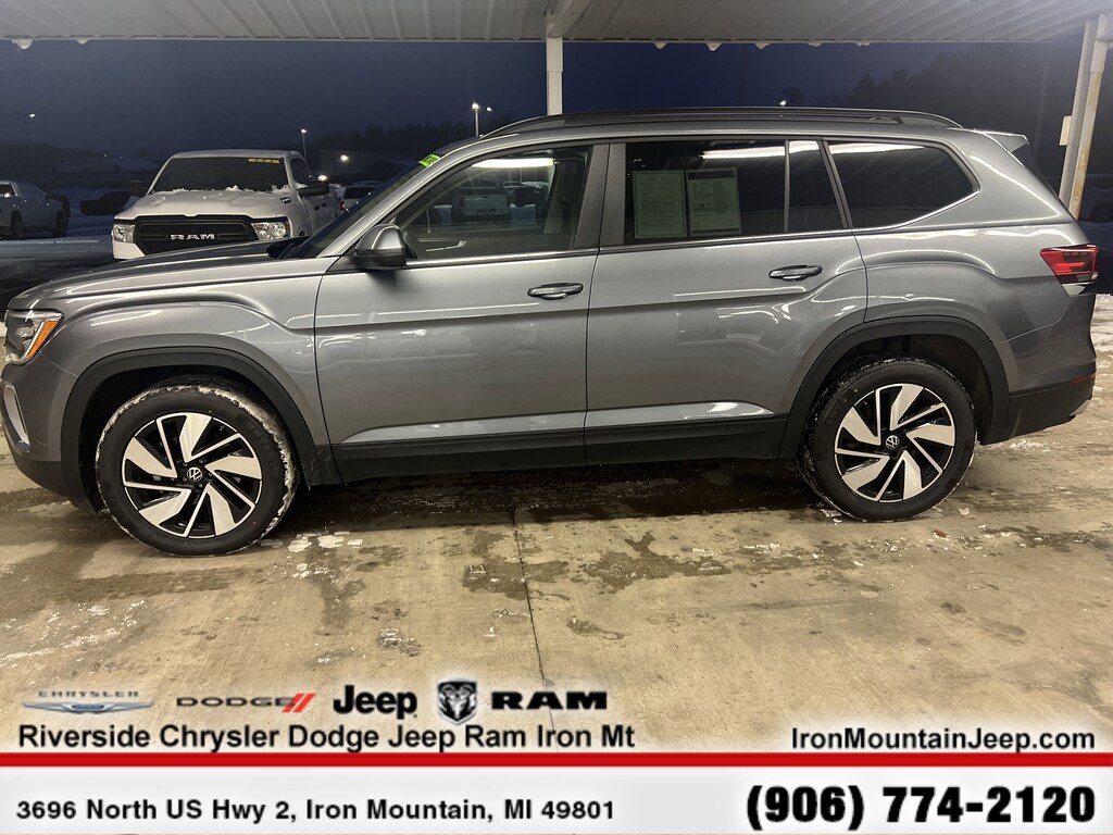 Used 2024 Volkswagen Atlas 2.0T SE with Technology 2.0T SE w/Technology 4MOTION