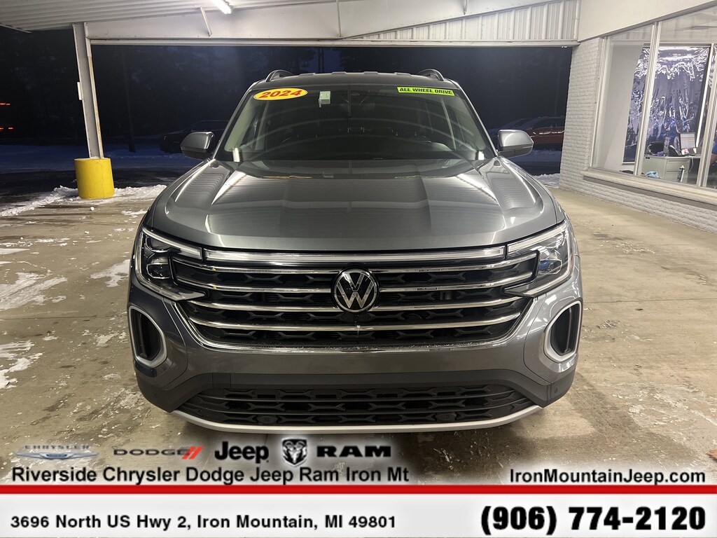 Used 2024 Volkswagen Atlas 2.0T SE with Technology 2.0T SE w/Technology 4MOTION