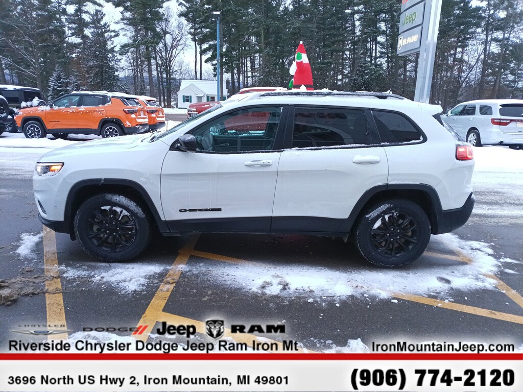 Used 2023 Jeep Cherokee Altitude Lux Altitude Lux 4x4