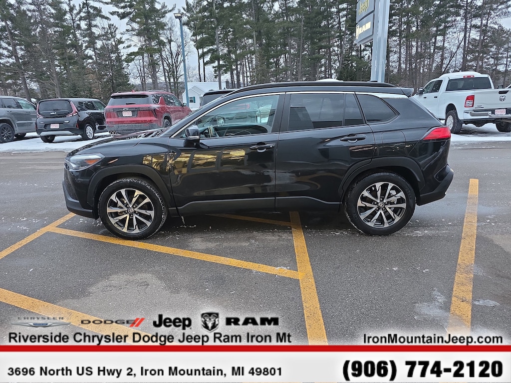 Certified 2024 Toyota Corolla Cross XLE XLE 2WD