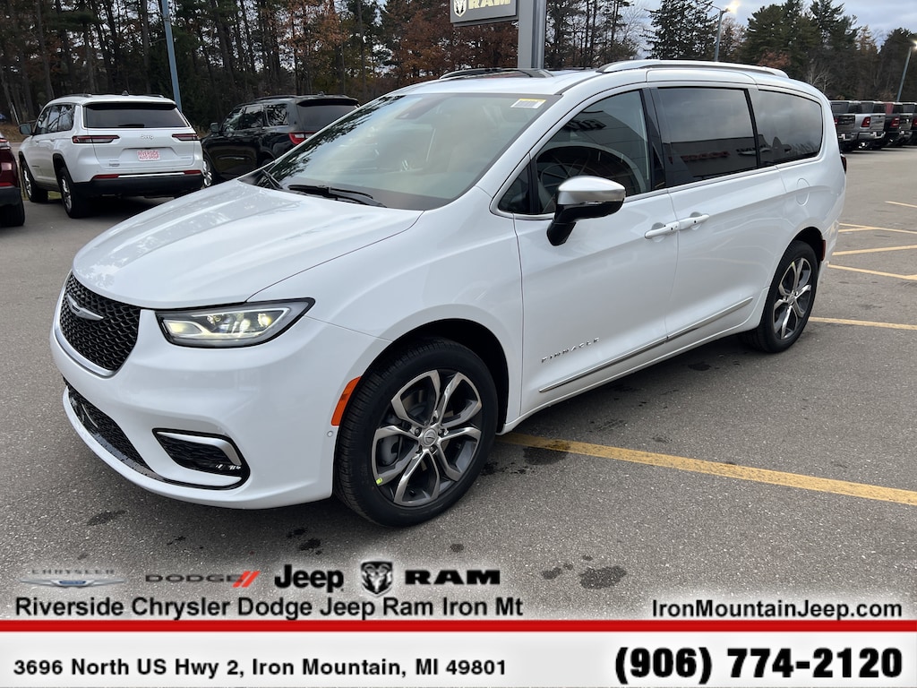 New 2026 Chrysler Pacifica Pinnacle Passenger Van