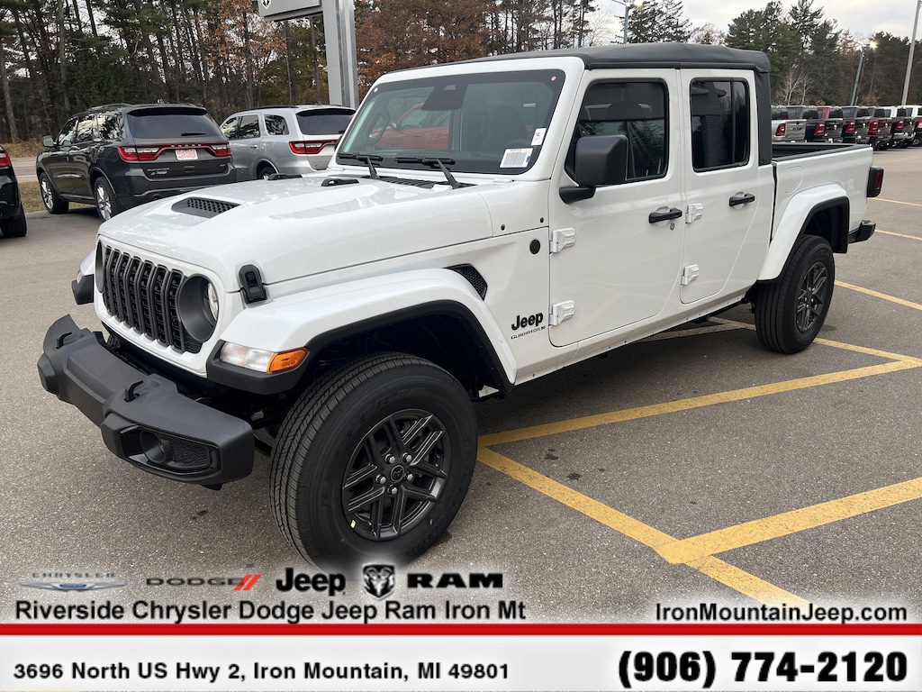 New 2026 Jeep Gladiator Sport S Pickup
