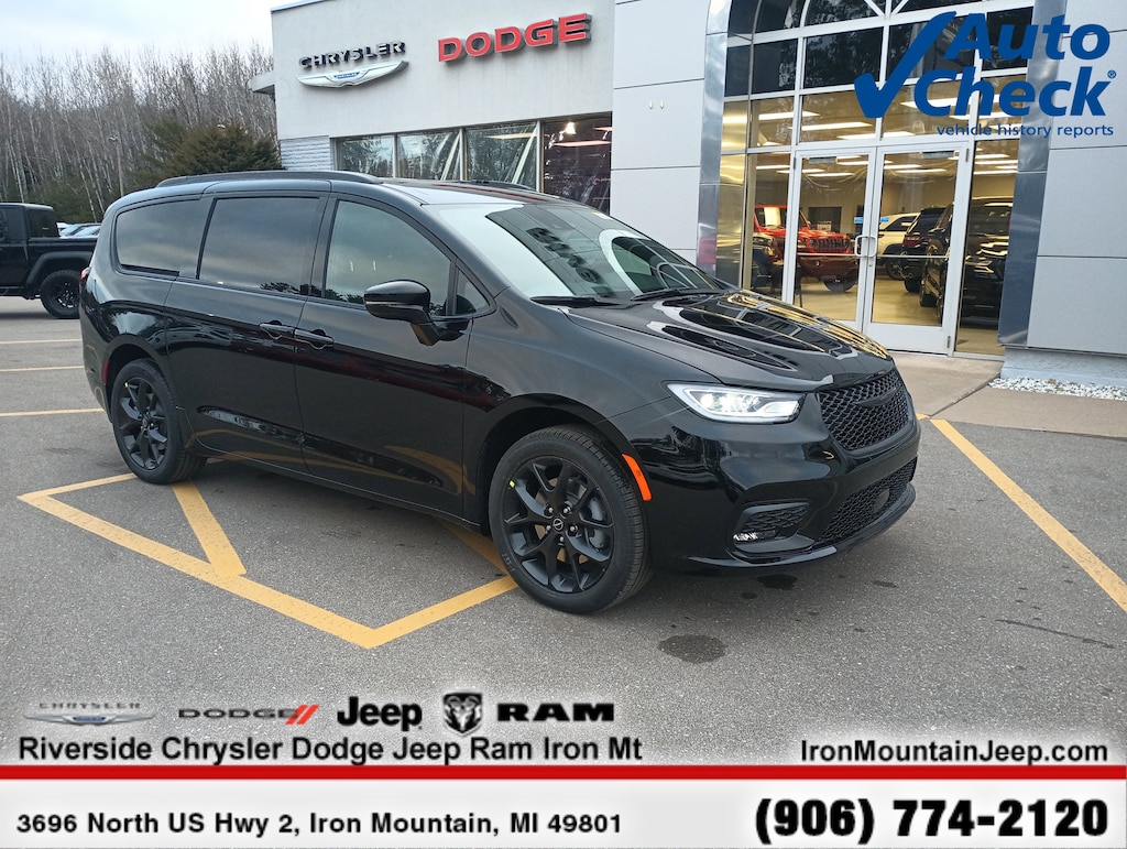 New 2026 Chrysler Pacifica Select Passenger Van
