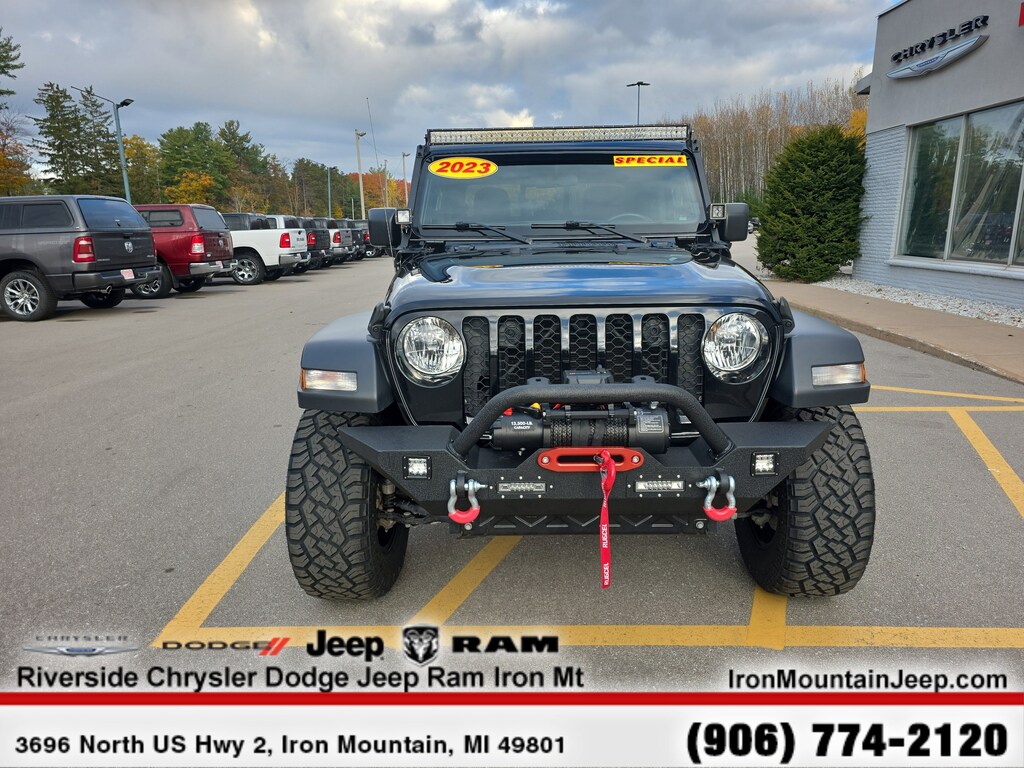 Used 2023 Jeep Gladiator Sport S Sport S 4x4
