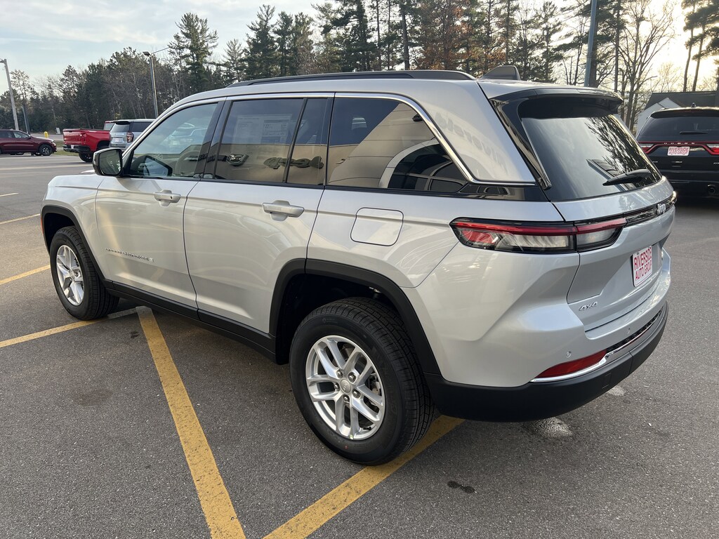 New 2025 Jeep Grand Cherokee Laredo X Sport Utility