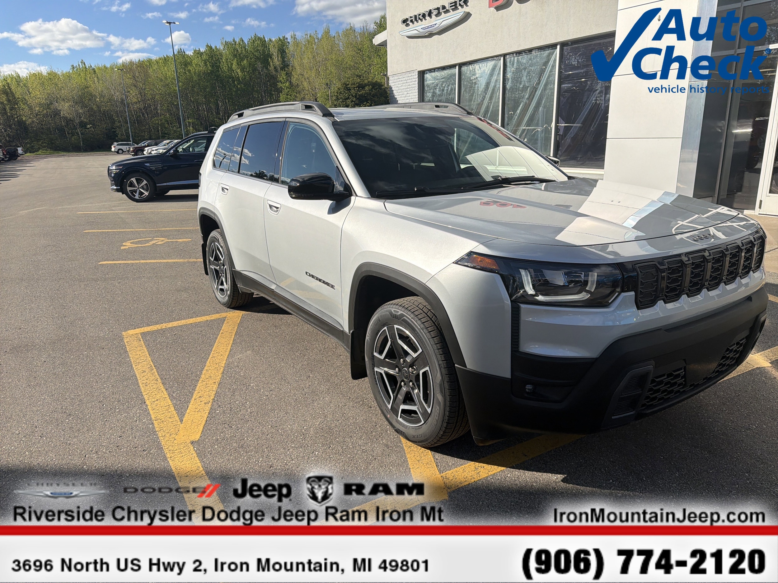 2026 Jeep Cherokee Limited HEV 4X4's photo