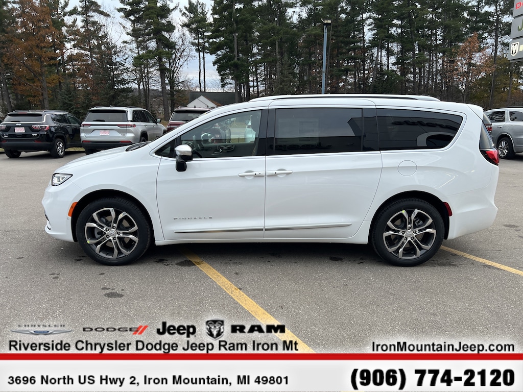 New 2026 Chrysler Pacifica Pinnacle Passenger Van
