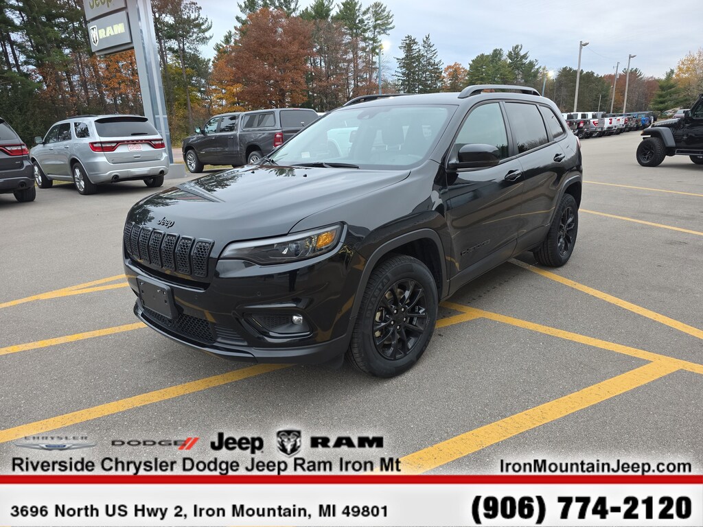 Used 2023 Jeep Cherokee Altitude Lux Altitude Lux 4x4