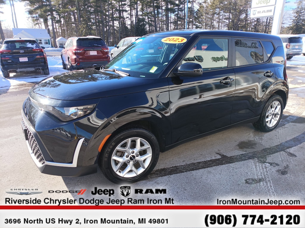 Certified 2023 Kia Soul LX LX IVT