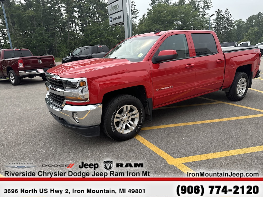 Used 2017 Chevrolet Silverado 1500 LT 4WD Crew Cab 143.5 LT w/1LT