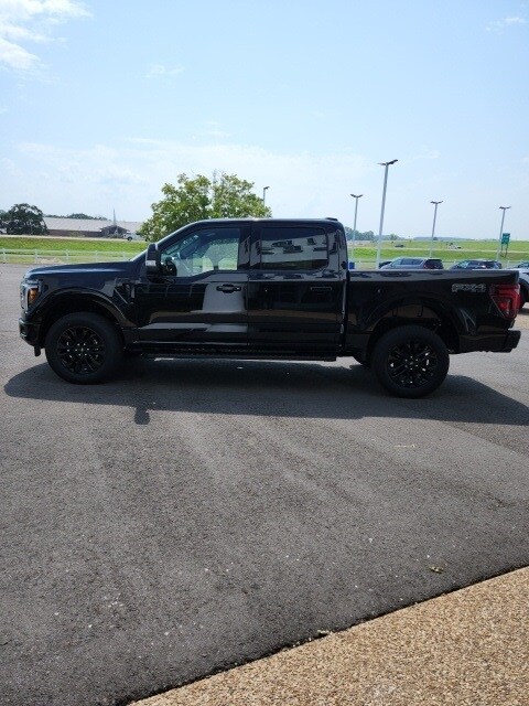 2025 Ford F-150 Lariat photo 3
