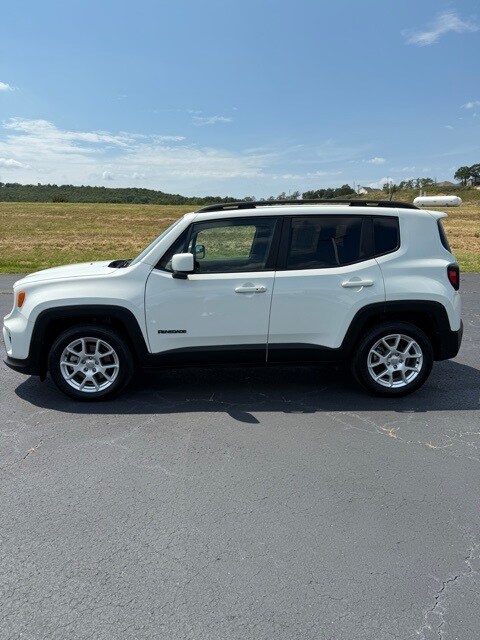 2020 Jeep Renegade Latitude photo 2