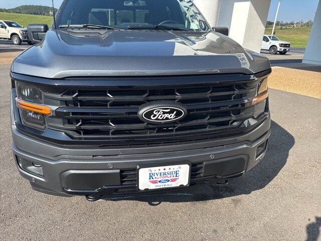 2025 Ford F-150 XLT photo 4