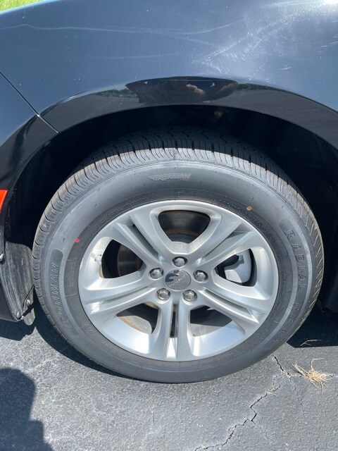 2023 Dodge Charger SXT photo 3