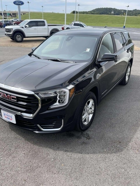 2024 Gmc Terrain SLE photo 3