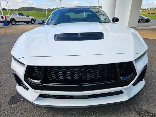 2025 Ford Mustang GT photo 2