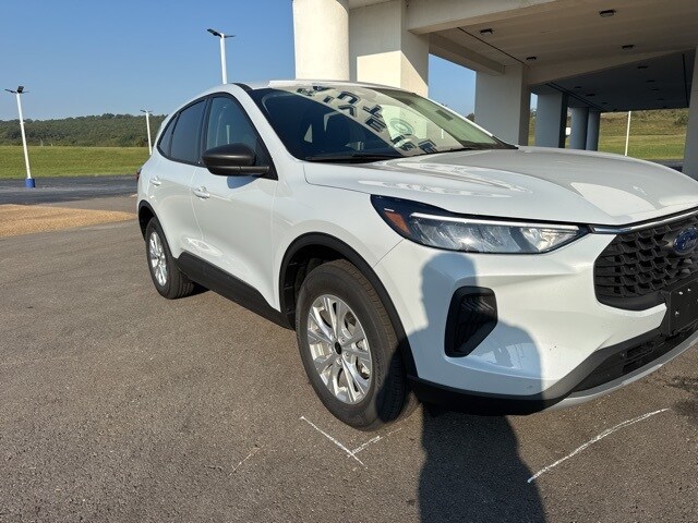 2025 Ford Escape Active photo 2