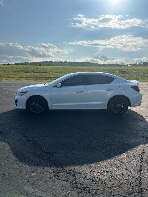 2022 Acura ILX Premium Technology A-Spec photo 2
